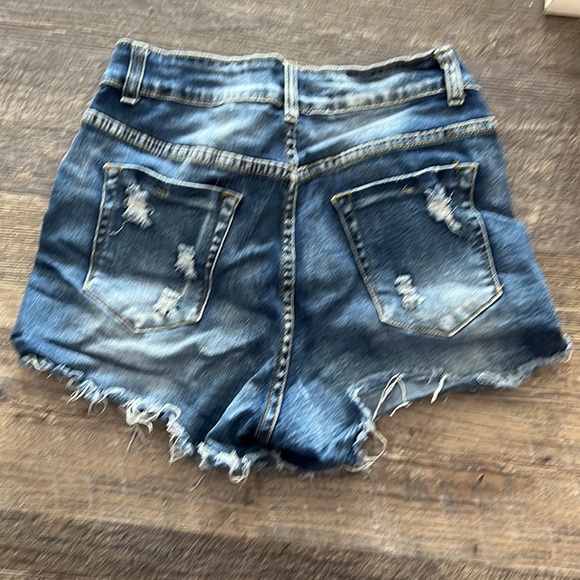 Distressed Short - Picture 2 of 3